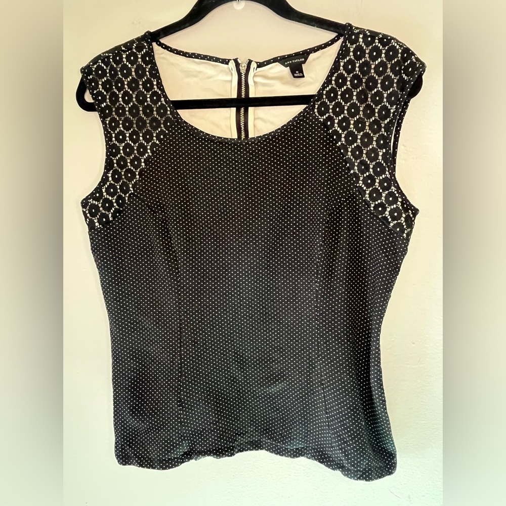 Ann Taylor Black White Polka Dot Sleeveless Blouse Women’s Size Small